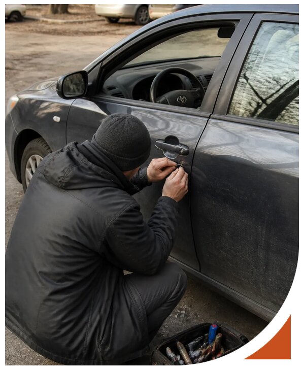Профессиональное вскрытие автомобиля Тойота без повреждений в Ангарске